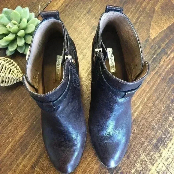 Louie Et Cie | “Vianne” Brown Leather Boots with Faux Wrap Buckle Detail. - Picture 4 of 7